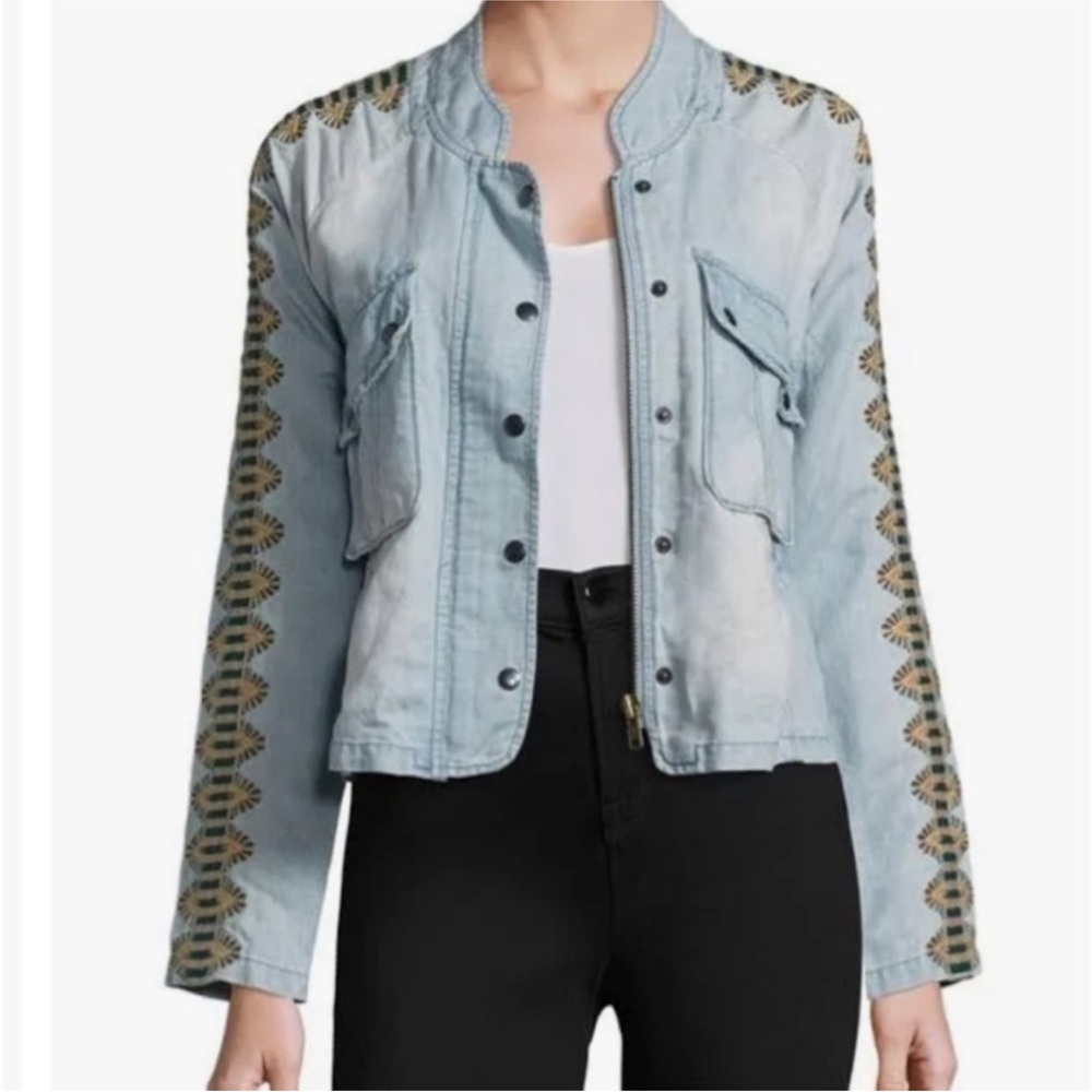 FREE PEOPLE Jacket Women Medium Denim Jean Chambray Embroidered Boho - Picture 15 of 15